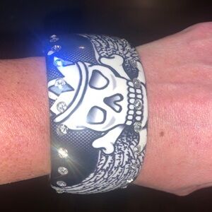 Y2K- Skull Design Wearable Bracelet - Black and White with diamond stones